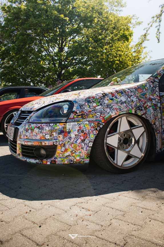 VW golf 5 · Auto poniżone oklejone