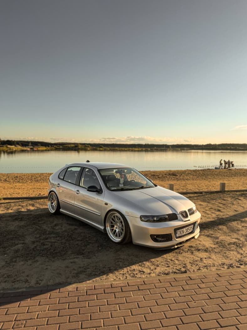 Seat Leon 1.8t static